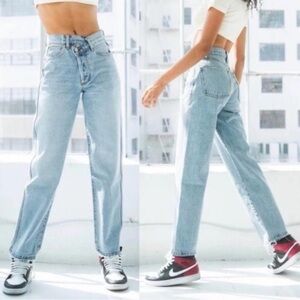 REVICE DENIM 90’s Baby Asymmetrical Jeans Joey Wash, size 26